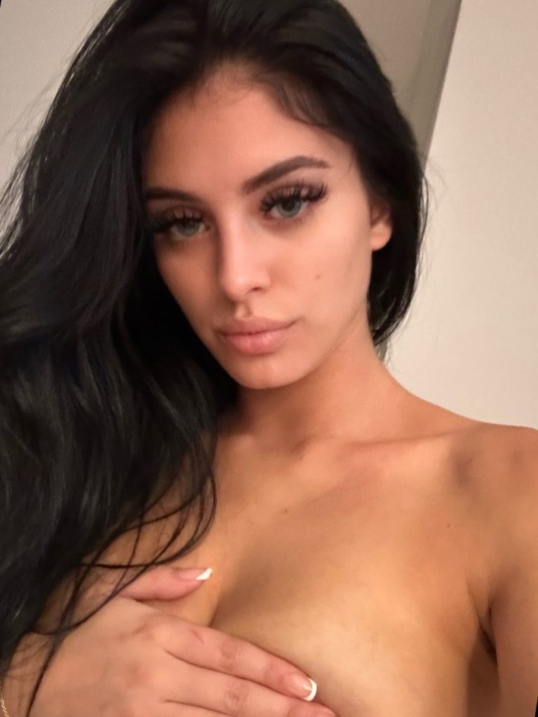 Camilla Araujo Naked